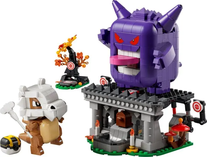 LEGO SMART Play Cubone frente a Gengar en el cementerio (set 72166)