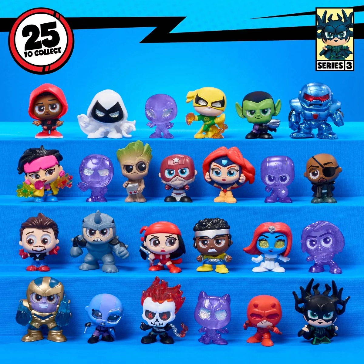 Las 25 figuras de Marvel Doorables Action Peek Series 3 con las cinco Special Edition moradas translúcidas: Ghost Rider, Moon Knight, Hela, Thanos, Daredevil, Elektra, Luke Cage, Iron Fist, Rhino y más