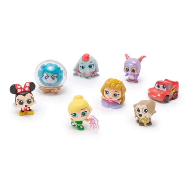 Las ocho figuras del set Disney Parks Collection Peek de Disney Doorables