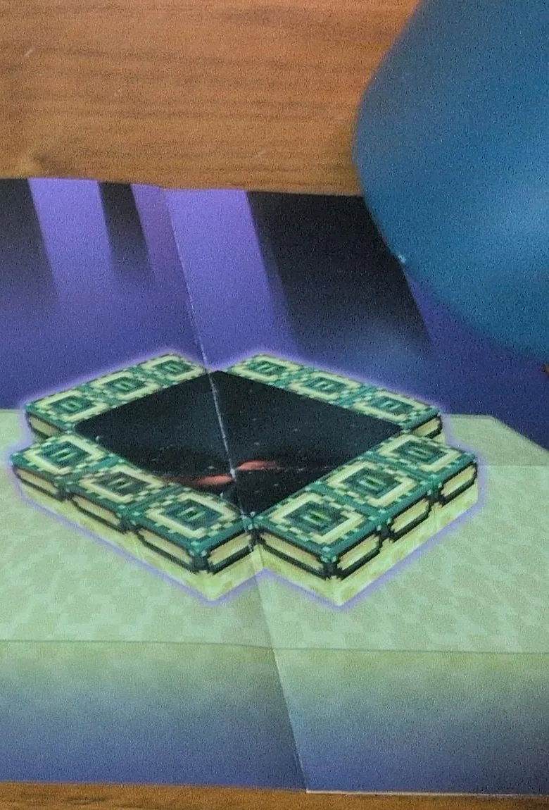 Detalle del End Portal horizontal del checklist de Miniverse Minecraft Series 2 con doce marcos verdes