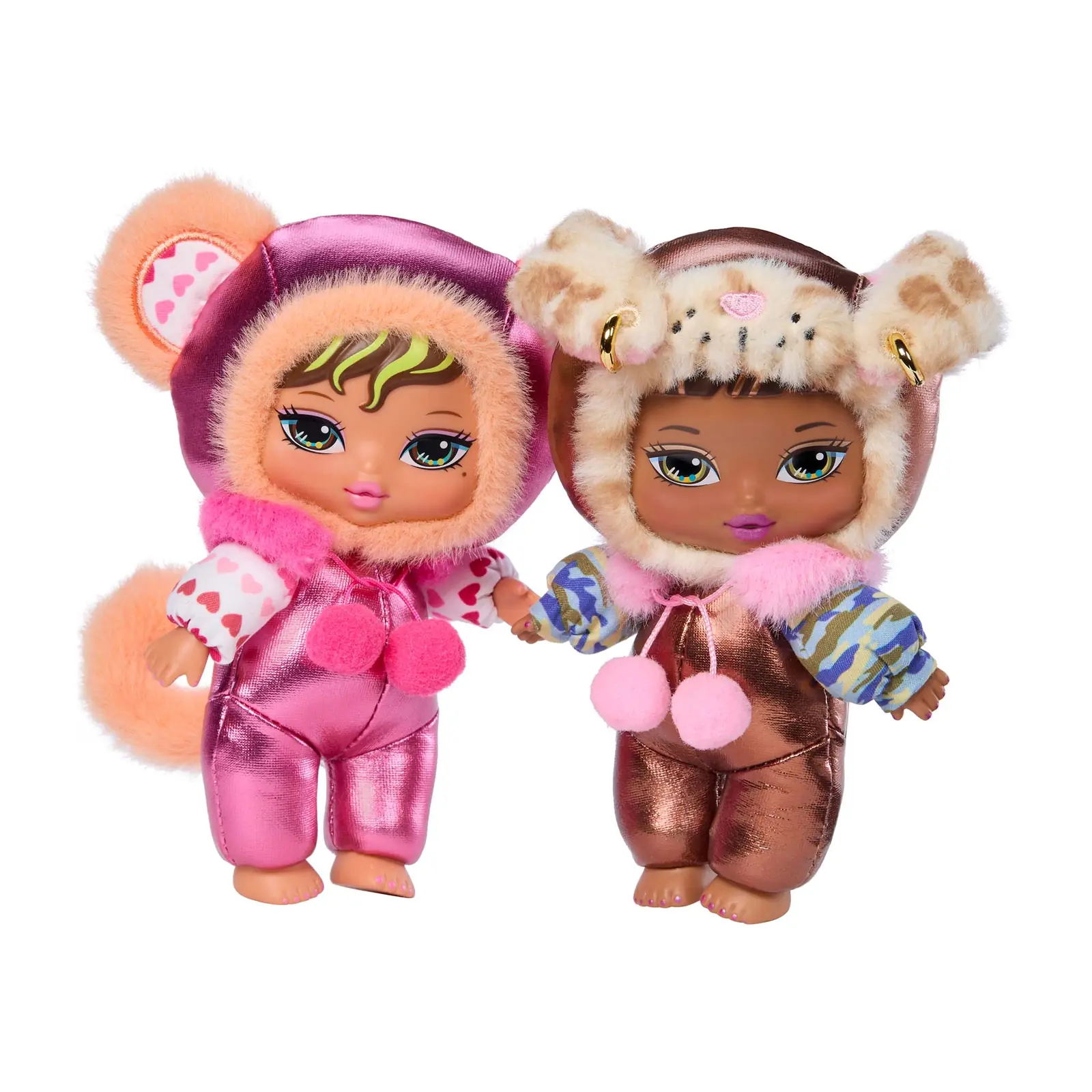 Dos Bratziez de la serie Tokyo a Go-Go con faceplate rigido y cuerpo de peluche