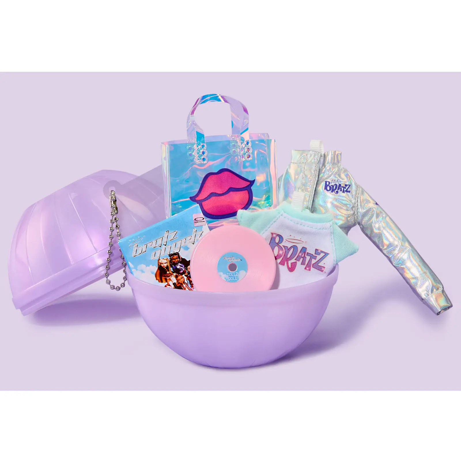 Mitad lavanda de la cápsula Miniverse Real Music Bratz con el tote, el vinilo y la ropa