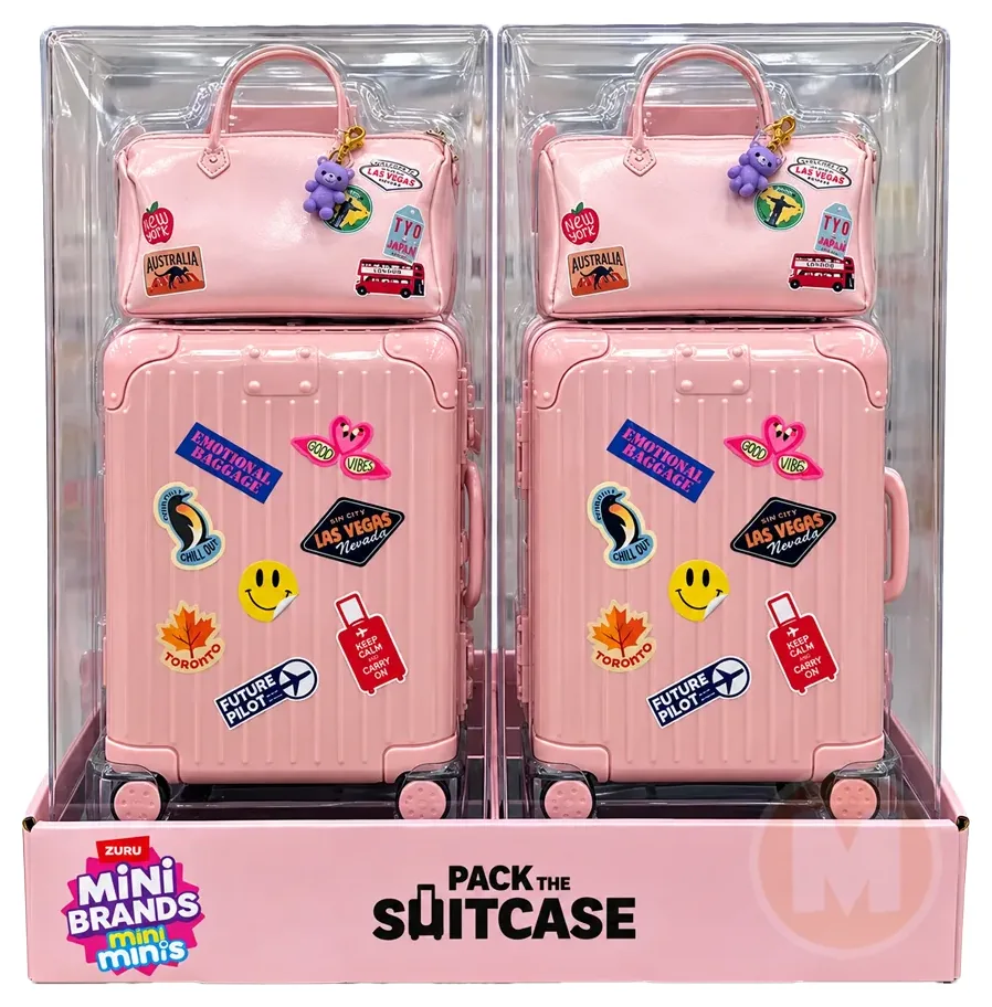 Mini Brands mini minis Pack the Suitcase: dos maletas rosas con neceser y pegatinas de viaje en envase transparente