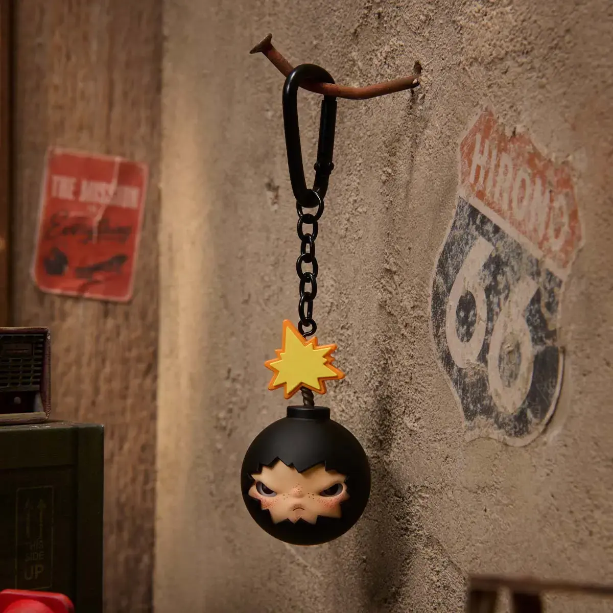 Pendant de la colaboracion HIRONO x The Hundreds de 13 cm