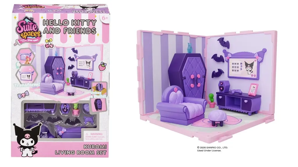 Caja y salón montado del Suite Spaces Kuromi Living Room, con sofá morado, armario en forma de ataúd y murciélagos en la pared