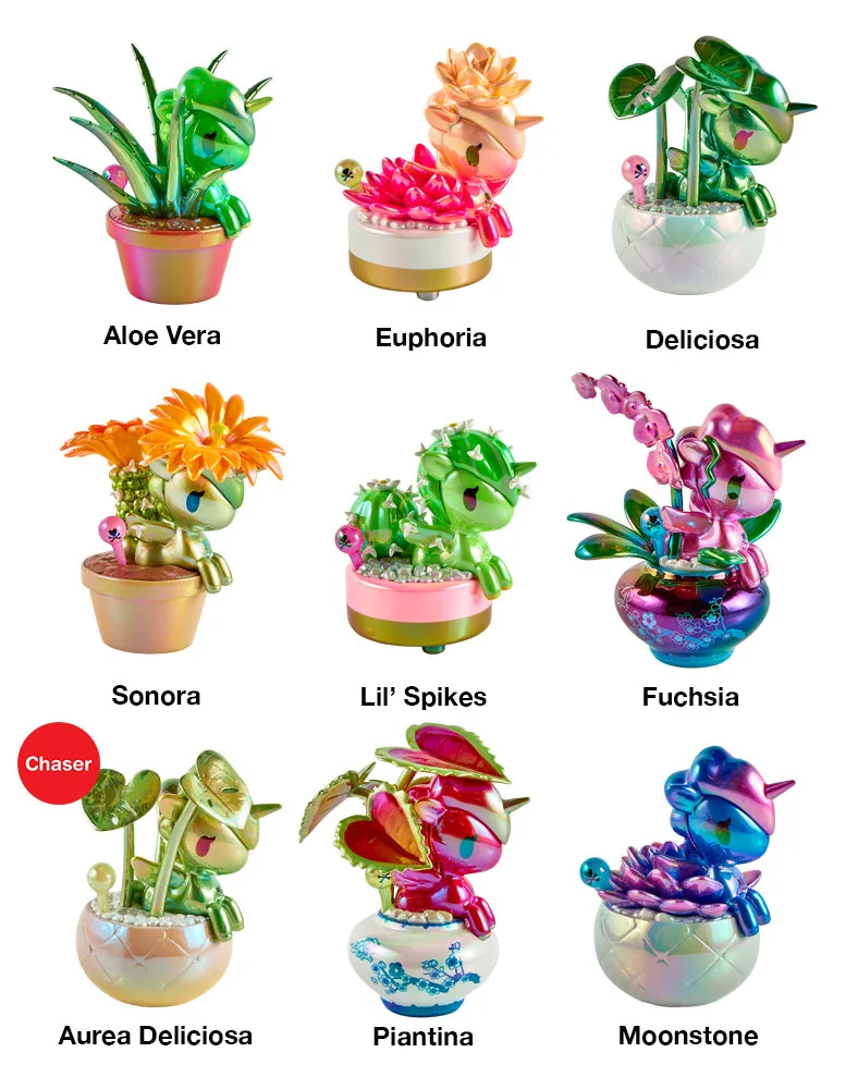 Lámina oficial con los 9 diseños de tokidoki Botanical Chrome Unicorno y el chaser Aurea Deliciosa