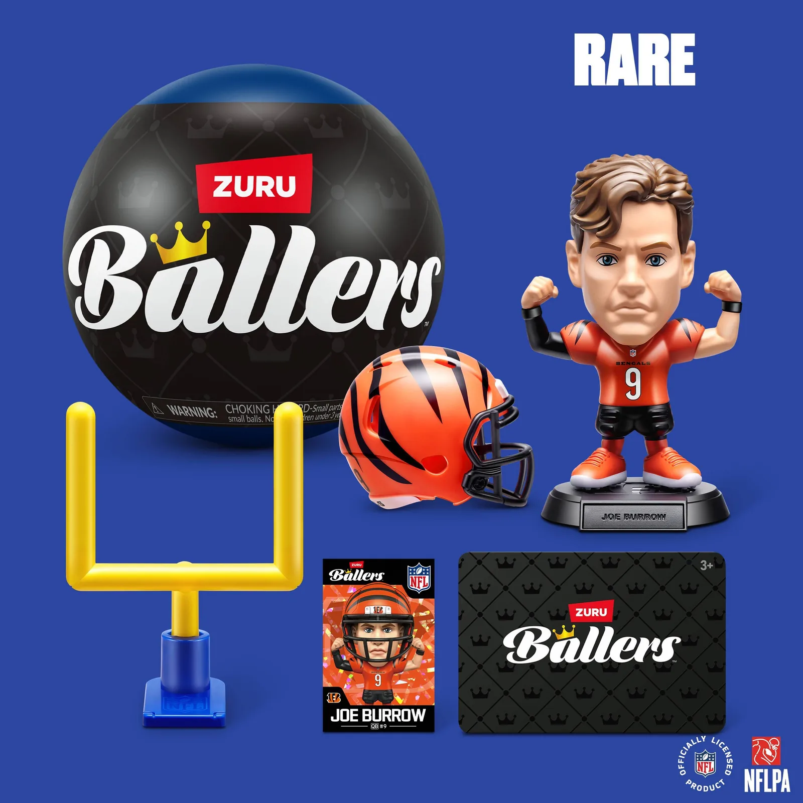 Contenido de una cápsula rara de ZURU NFL Ballers: Joe Burrow en peana con nombre, casco de los Bengals, portería y tarjetas
