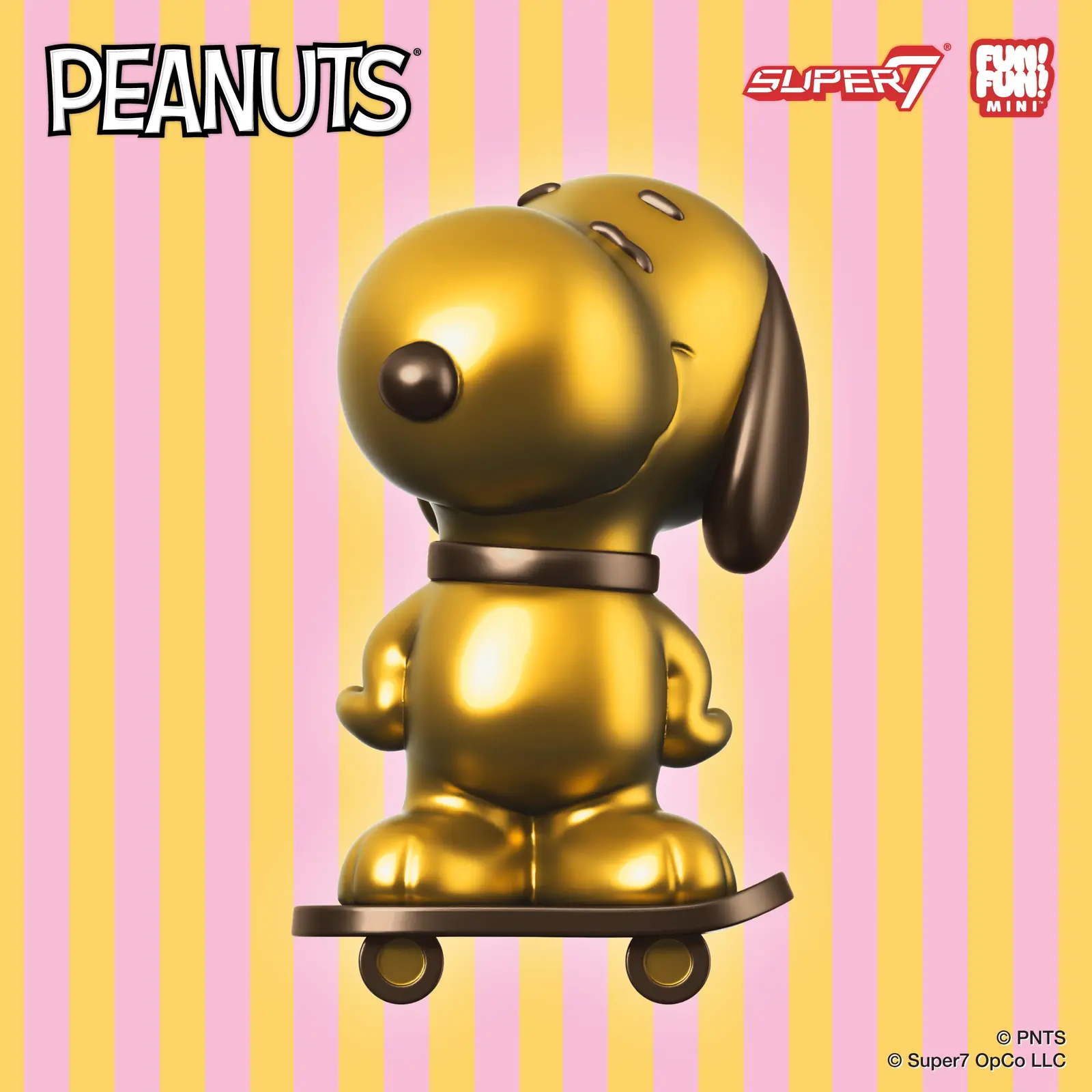 Snoopy dorado sobre monopatín, la figura 1 de 1 de Peanuts FUN FUN MINI de Super7